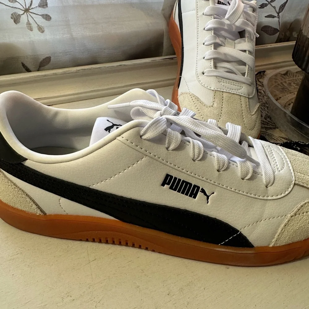 Puma Club 5v5 Beige Suede w/ White & Black Leather Sneakers - Picture 8 of 9